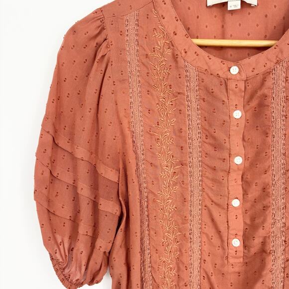 Loft Terracotta Eyelet Embroidered Puff Sleeve Button-Down Top Size M - Picture 3 of 6